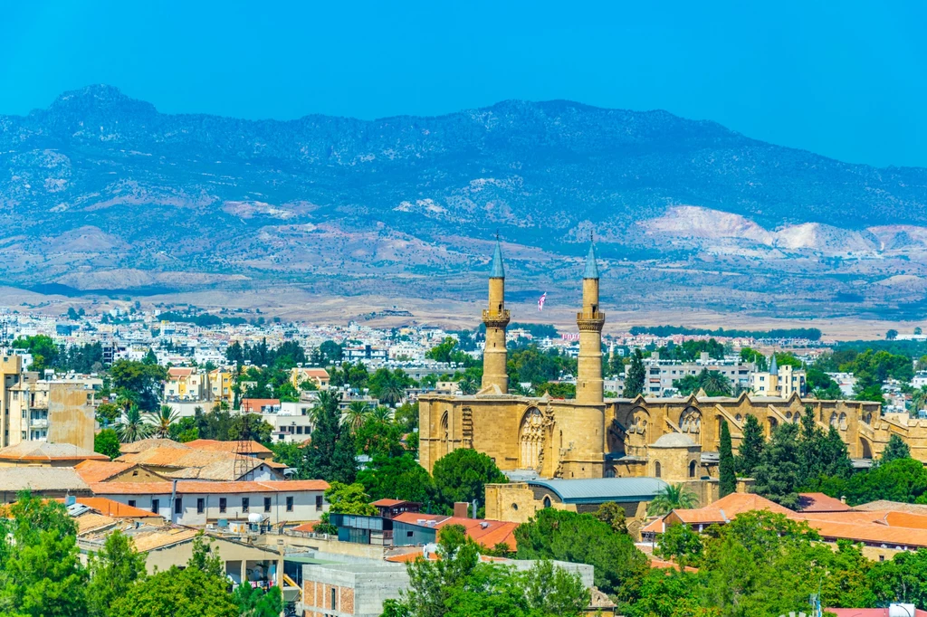 Nikozja to jedyna stolica na świecie podzielona murem
