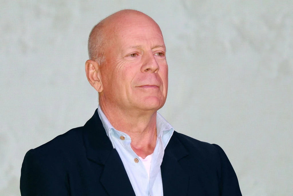 Wcześniej informowano, że Bruce Willis cierpi na afazję