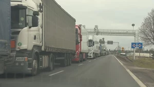 Kolejka do przejścia w Koroszczynie