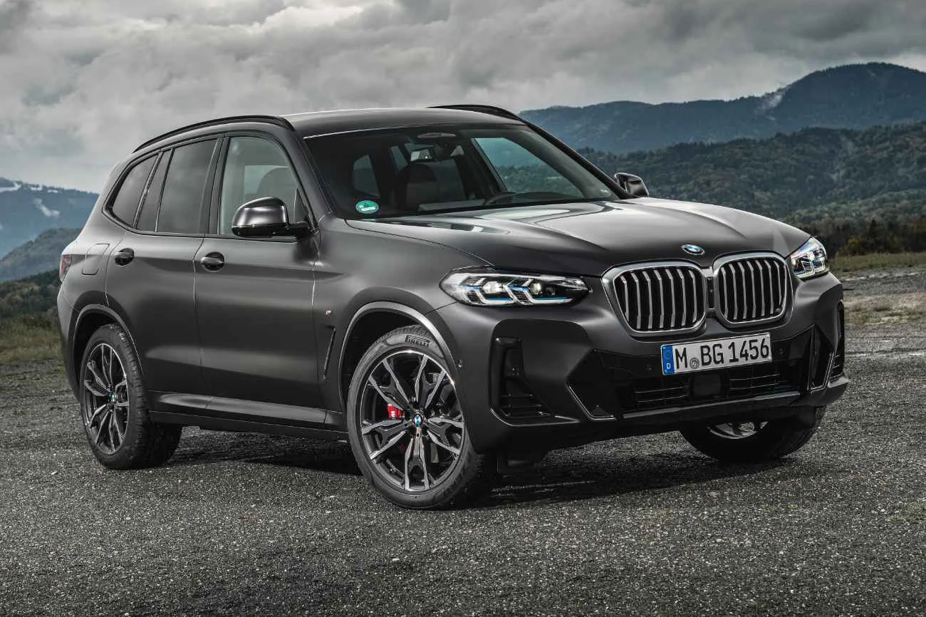 BMW X3 z trzylitrowym dieslem w podstawowej wersji kosztuje więcej, niż Mazda w najwyższej 