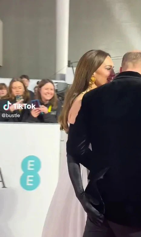 Księżna Kate klepnęła Williama w pośladek w miejscu publicznym!