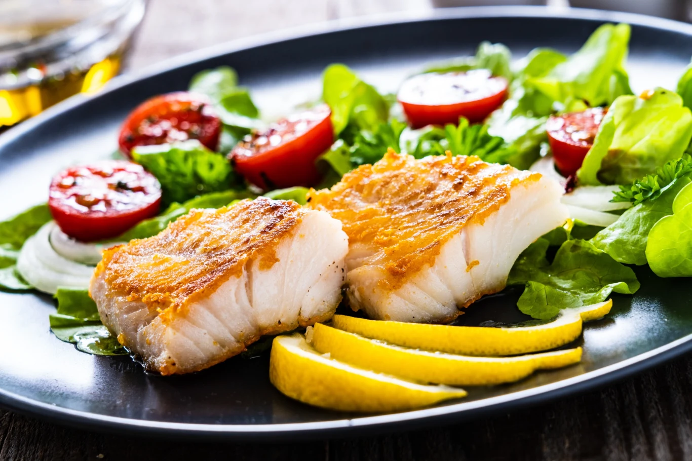 Dorsz to niskokaloryczna ryba, którą warto zjeść także w wigilijny wieczór Dorsz do niskokaloryczna ryba, którą szybko przyrządzimy w domowej kuchni