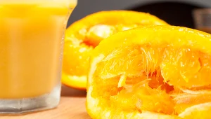Sok pomarańczowy nie powinien być spożywany przed śniadaniem. Dlaczego?