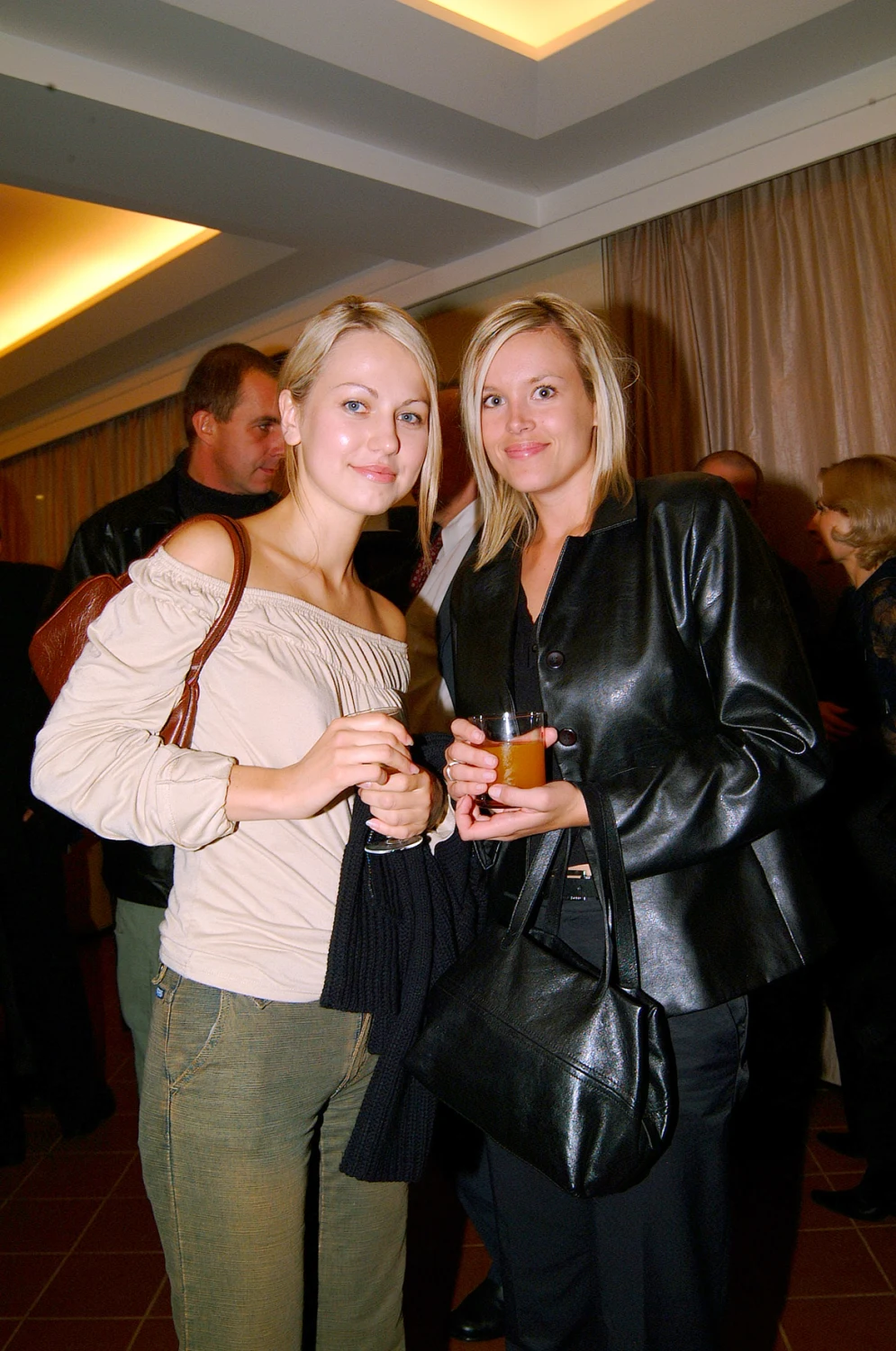Magdalena Ogórek z aktorką i modelką Magdaleną Mazur w Gdyni. Magdalena Ogórek z aktorką i modelką Magdaleną Mazur w Gdyni.