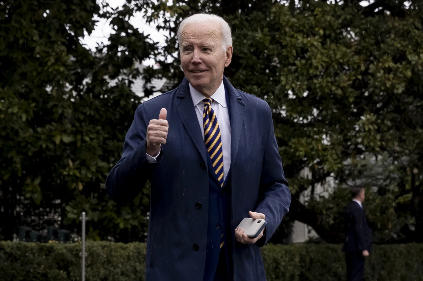 Halo? Biden przy telefonie, czyli jakich technologii używa prezydent USA Halo? Biden przy telefonie, czyli jakich technologii używa prezydent USA