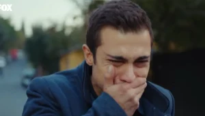 "Zakazany owoc" streszczenie odcinka 166. Yigit wyznaje, że kocha Lilę. Kaya chce pomóc synowi ją odzyskać.