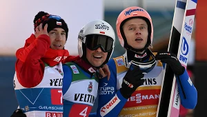 Od lewej: Kamil Stoch, Piotr Żyła i Dawid Kubacki