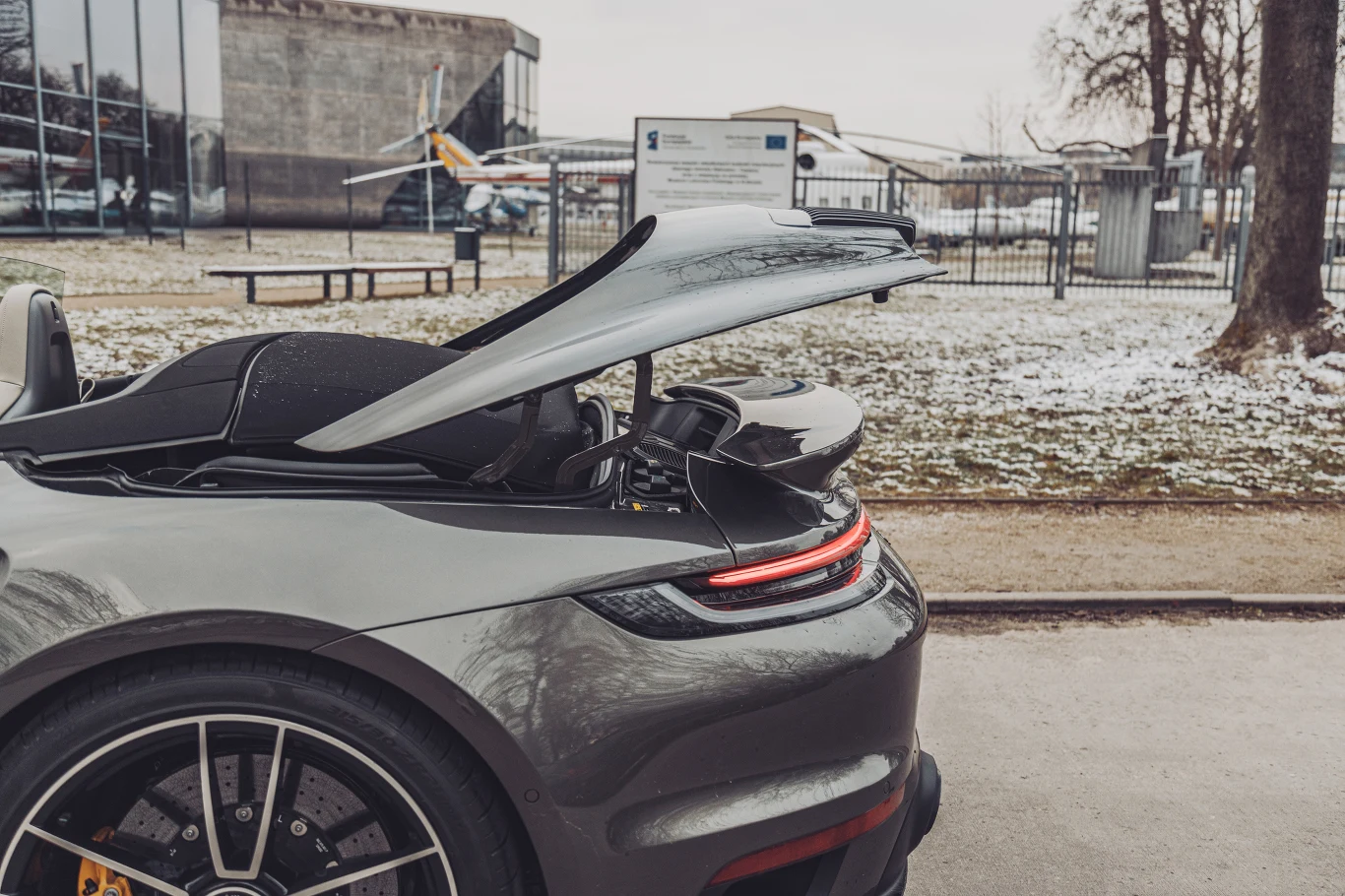 Porsche 911 Turbo S Cabriolet 