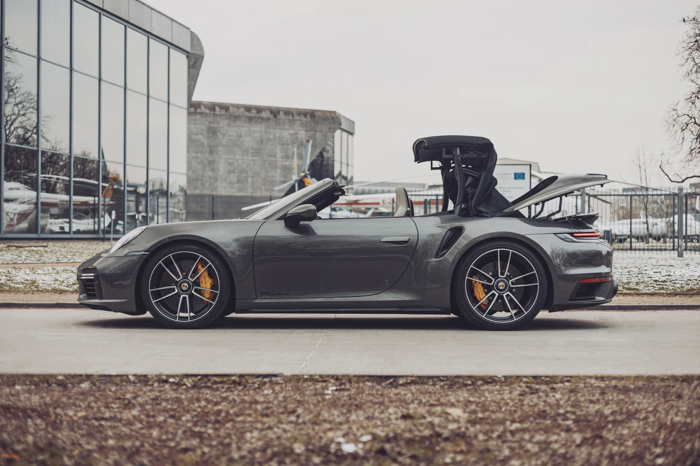 Porsche 911 Turbo S Cabriolet 
