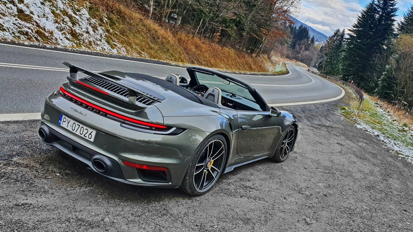 Porsche 911 Turbo S Cabriolet 