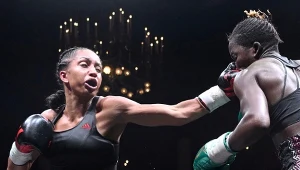 Estelle Mossely (z lewej)