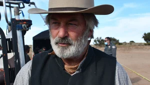 Alec Baldwin na planie filmu "Rust"