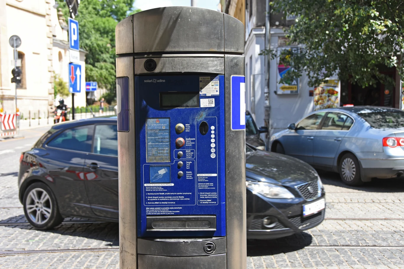 W centrum Krakowa parkowanie będzie kosztowało nawet 9 zł za godzinę W centrum Krakowa parkowanie będzie kosztowało nawet 9 zł za godzinę