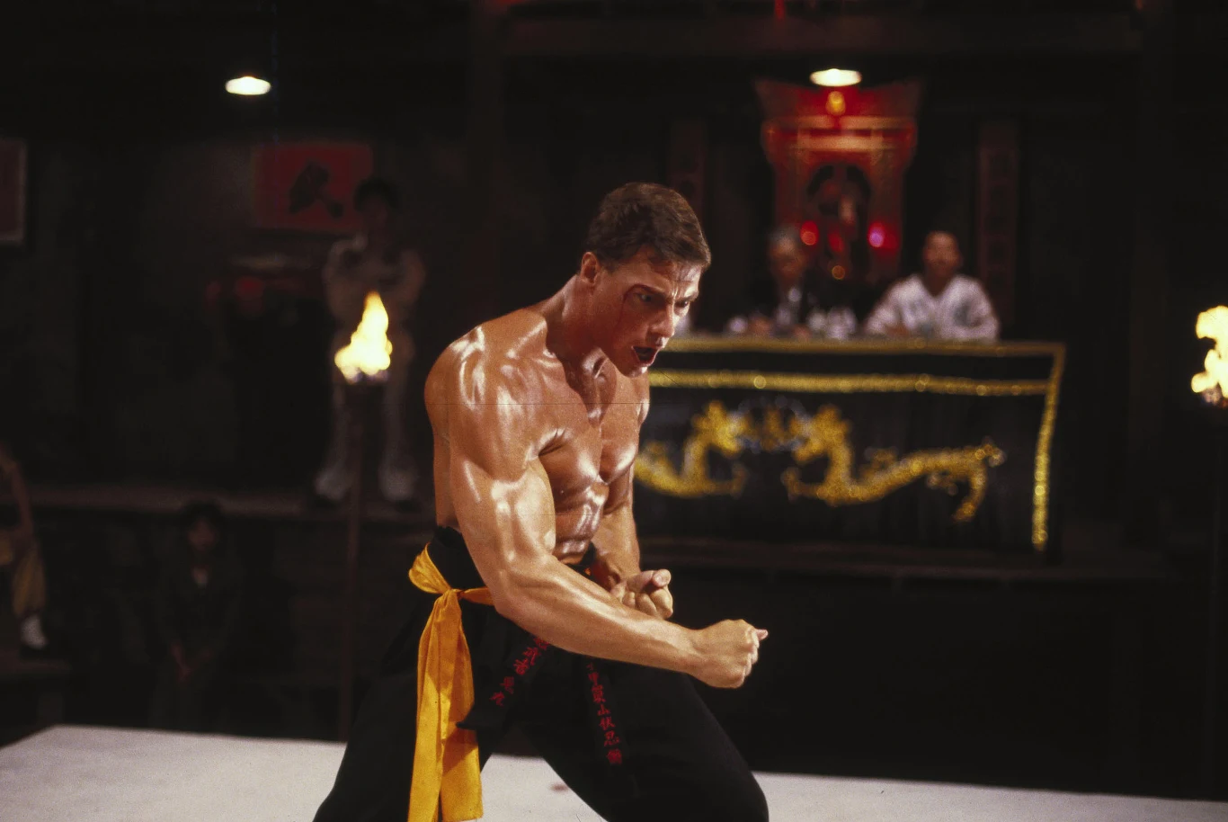 Jean-Claude Van Damme jako Frank Dux