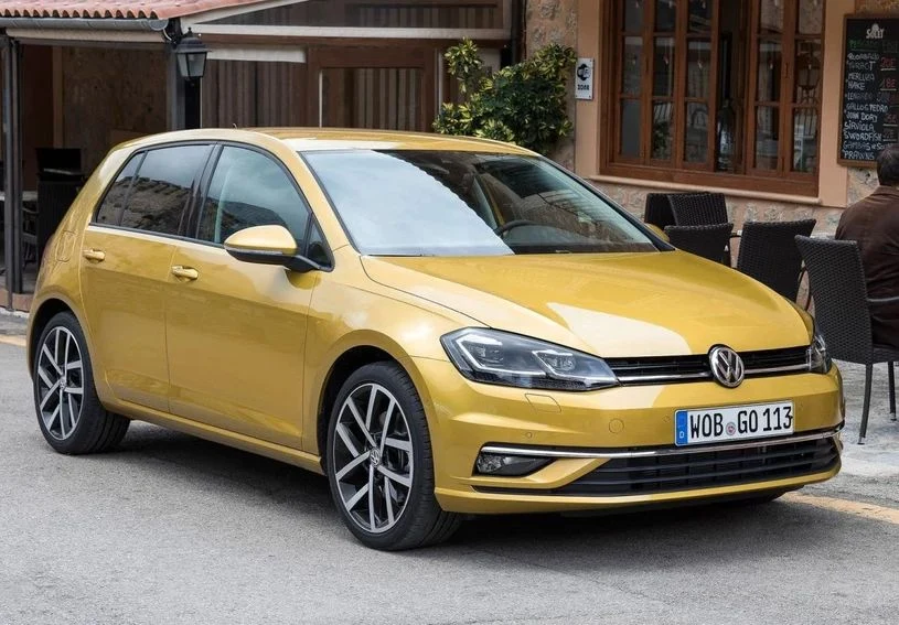 Volkswagen Golf - 12,8 proc. aut po szkodzie całkowitej - średnia wartość szkody całkowitej - 32 500 zł