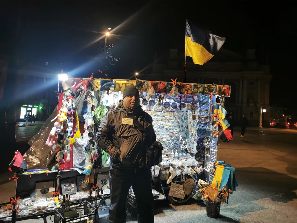 Sprzedawca pod Operą Lwowską Sprzedawca pod Operą Lwowską