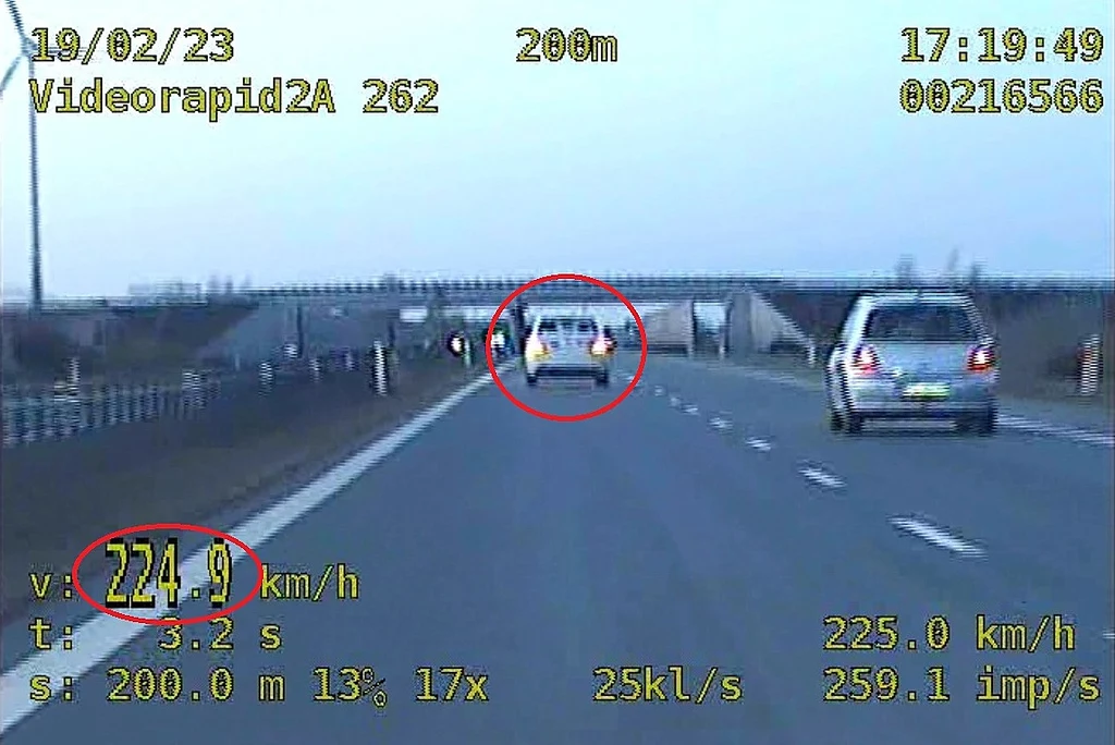 Jechał z prędkością 224 km/h na A1 