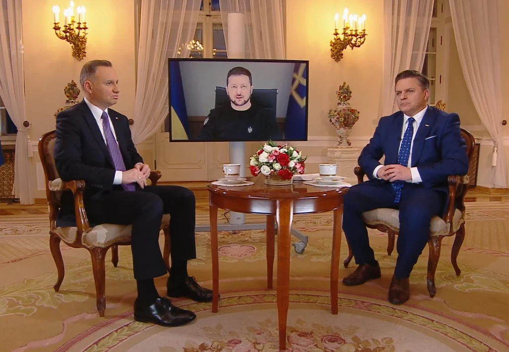 Prezydent Wołodymyr Zełenski we wspólnym wywiadzie z prezydentem Andrzejem Dudą dla telewizji Polsat Prezydent Wołodymyr Zełenski we wspólnym wywiadzie z prezydentem Andrzejem Dudą dla telewizji Polsat