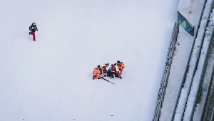 Gwiazda skoków wycofana z konkursu drużynowego