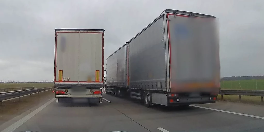 Wyprzedzanie na zakazie na autostradzie A4