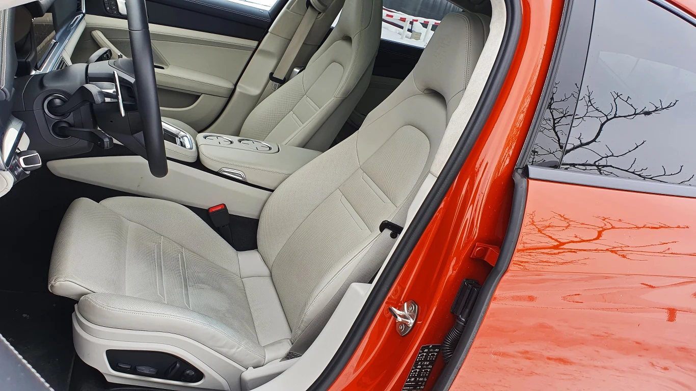 Porsche Panamera 4 E-Hybrid Platinum Edition