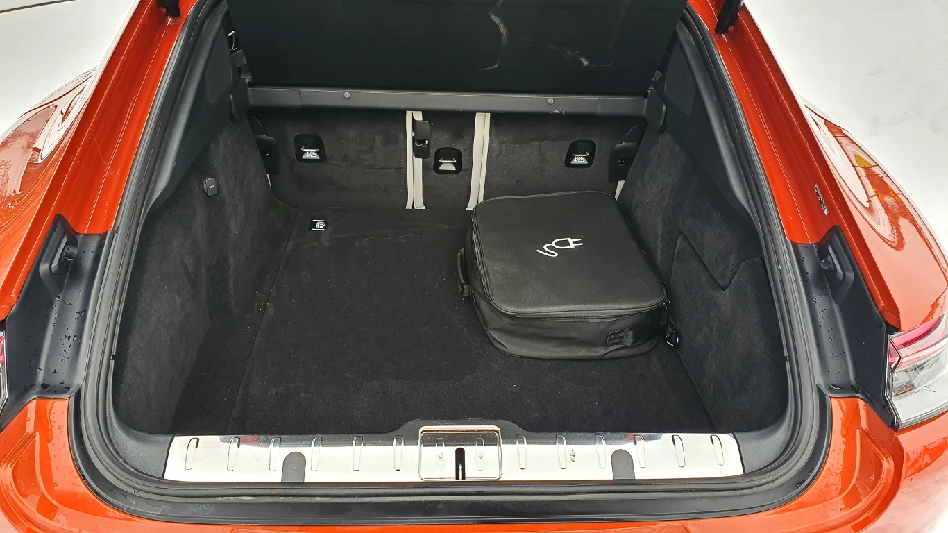 Porsche Panamera 4 E-Hybrid Platinum Edition