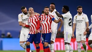 Angel Correa został ukarany czerwoną kartką w derbach Madrytu