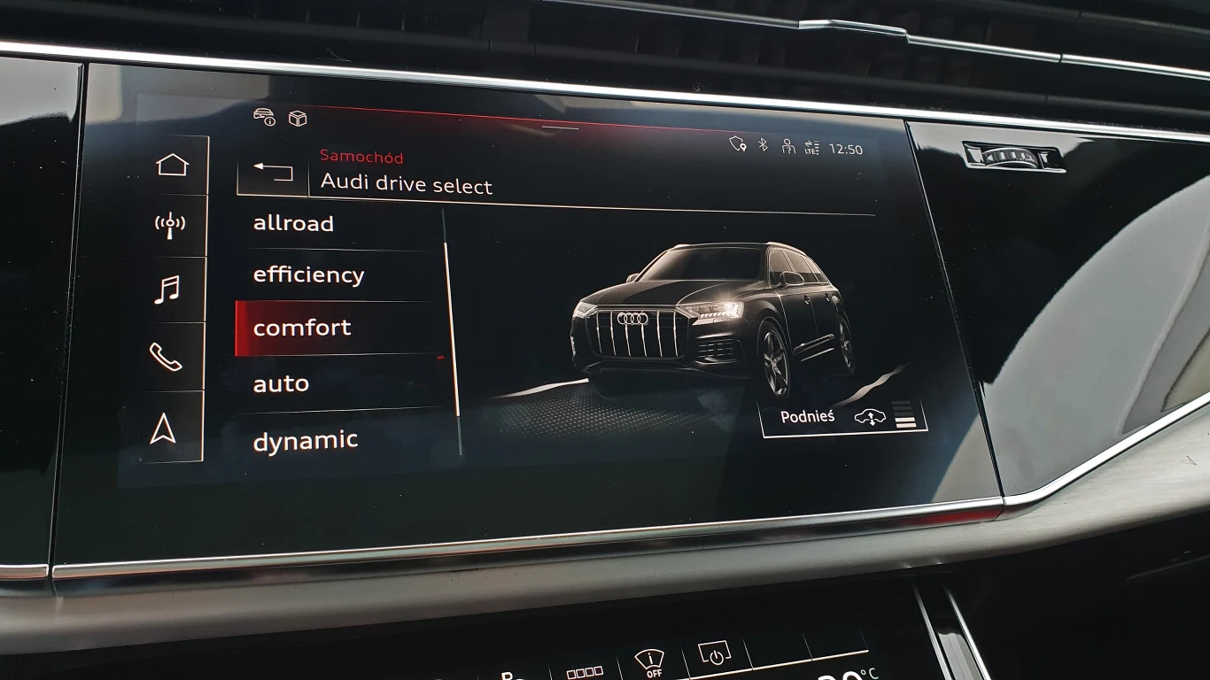 Audi Q7 50 TDI quattro Audi Q7 50 TDI quattro