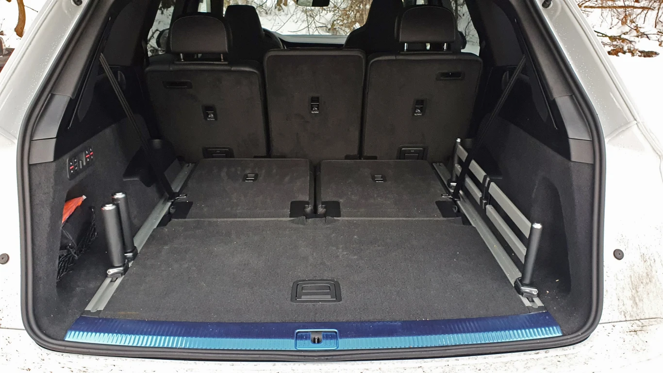 Audi Q7 50 TDI quattro Audi Q7 50 TDI quattro