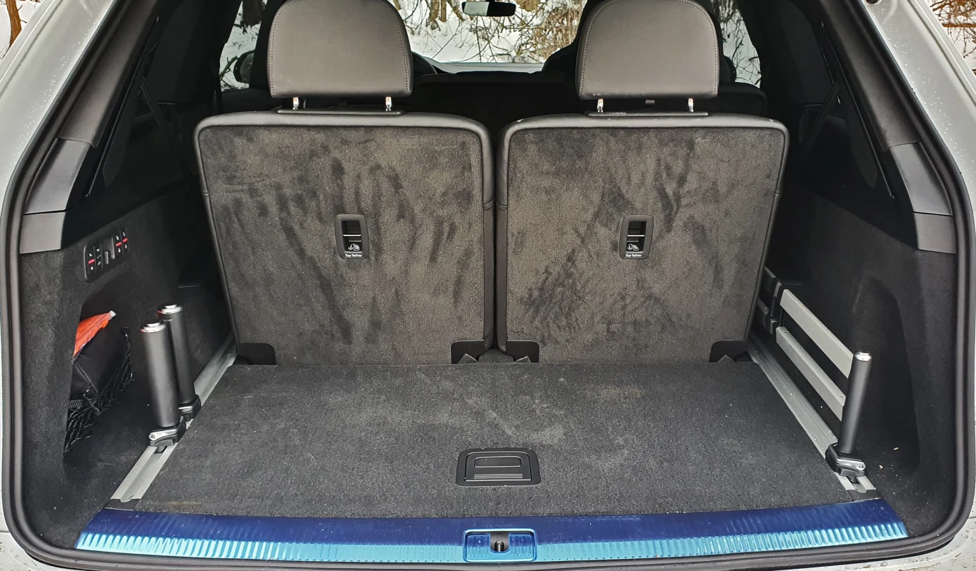 Audi Q7 50 TDI quattro Audi Q7 50 TDI quattro