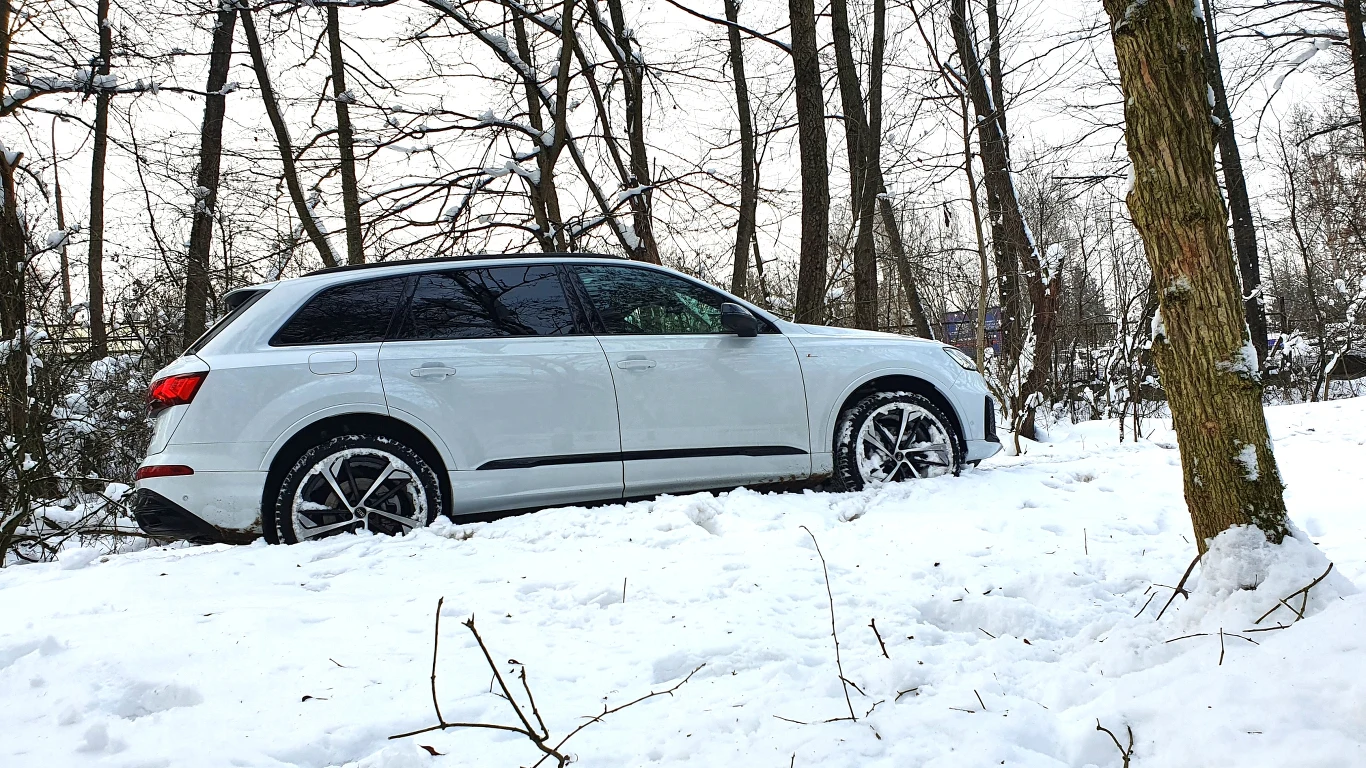 Audi Q7 50 TDI quattro Audi Q7 50 TDI quattro