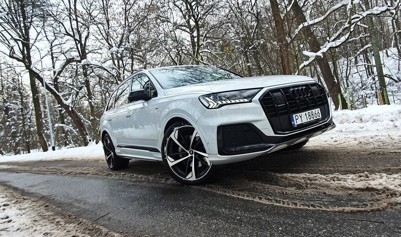 Audi Q7 50 TDI quattro Audi Q7 50 TDI quattro