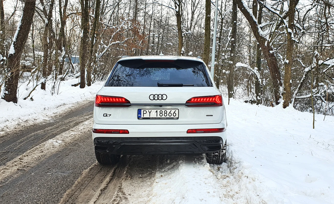 Audi Q7 50 TDI quattro Audi Q7 50 TDI quattro