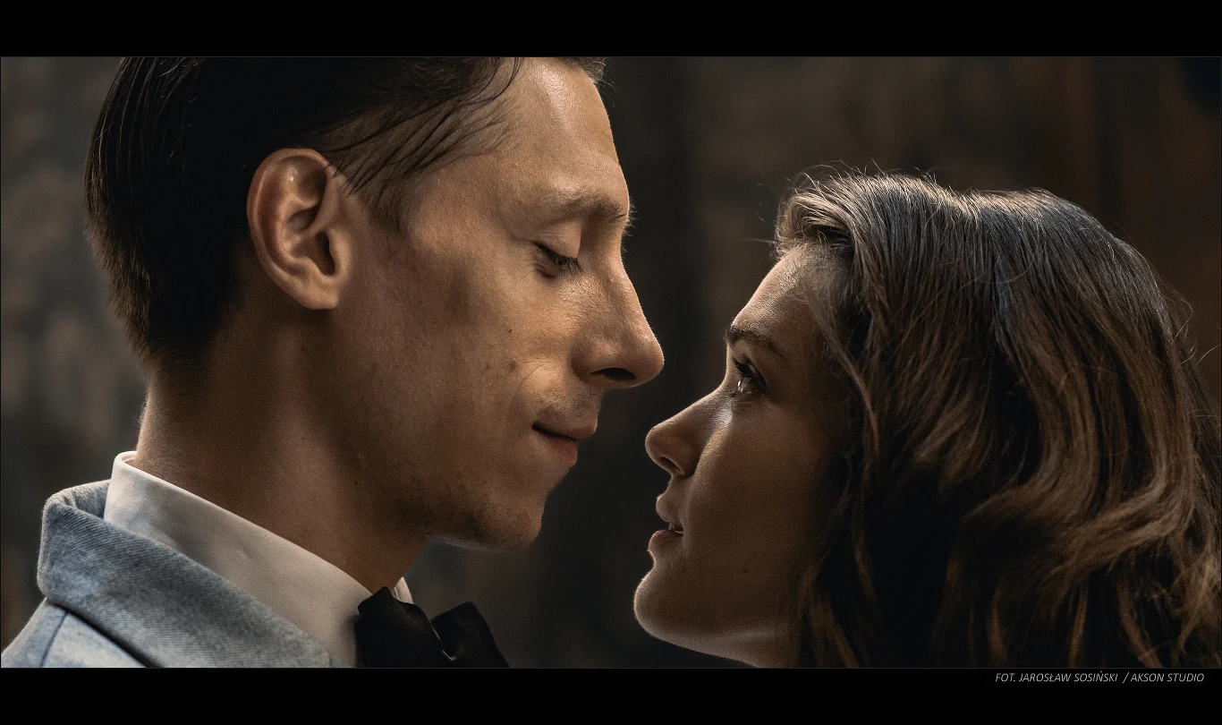 Eryk Kulm jr i Caroline Hartig - kadr z filmu Michała Kwiecińskiego "Filip"