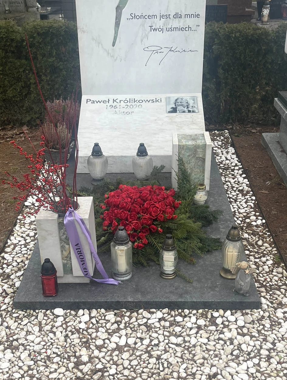 Grób Pawła Królikowskiego Grób Pawła Królikowskiego