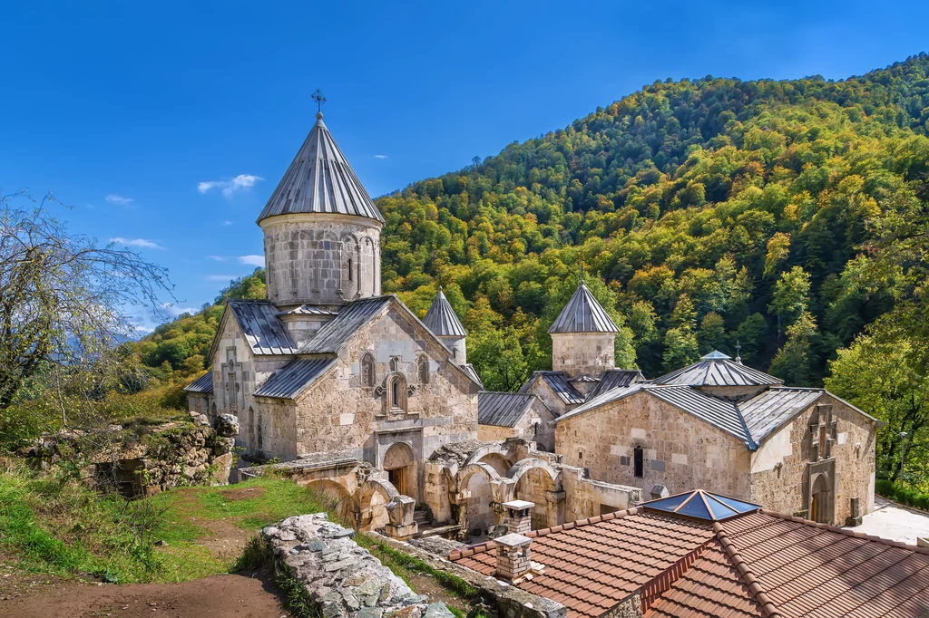 Armenia słynie z przepięknych monastyrów