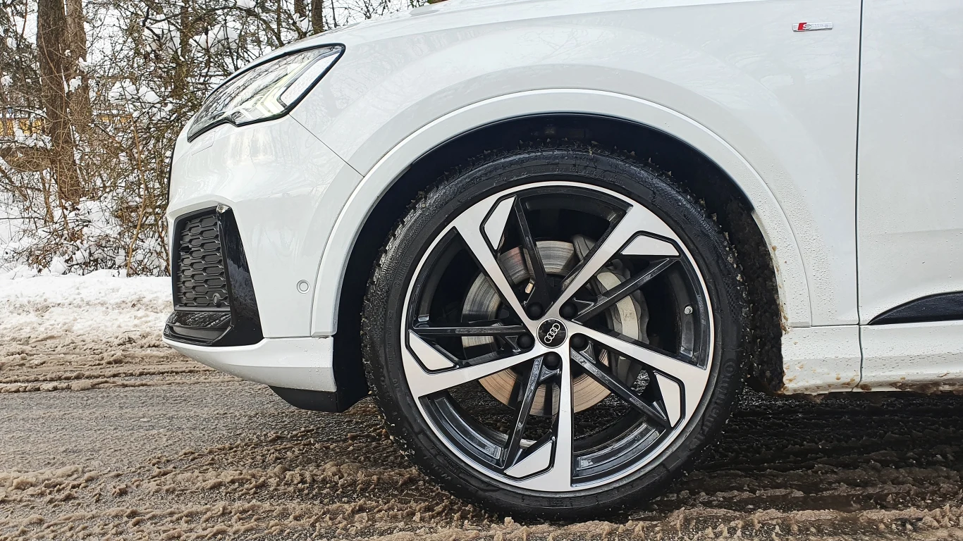 Audi Q7 50 TDI quattro Audi Q7 50 TDI quattro