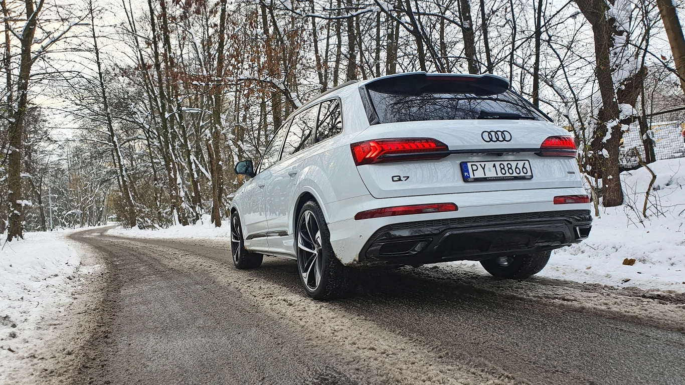 Audi Q7 50 TDI quattro Audi Q7 50 TDI quattro