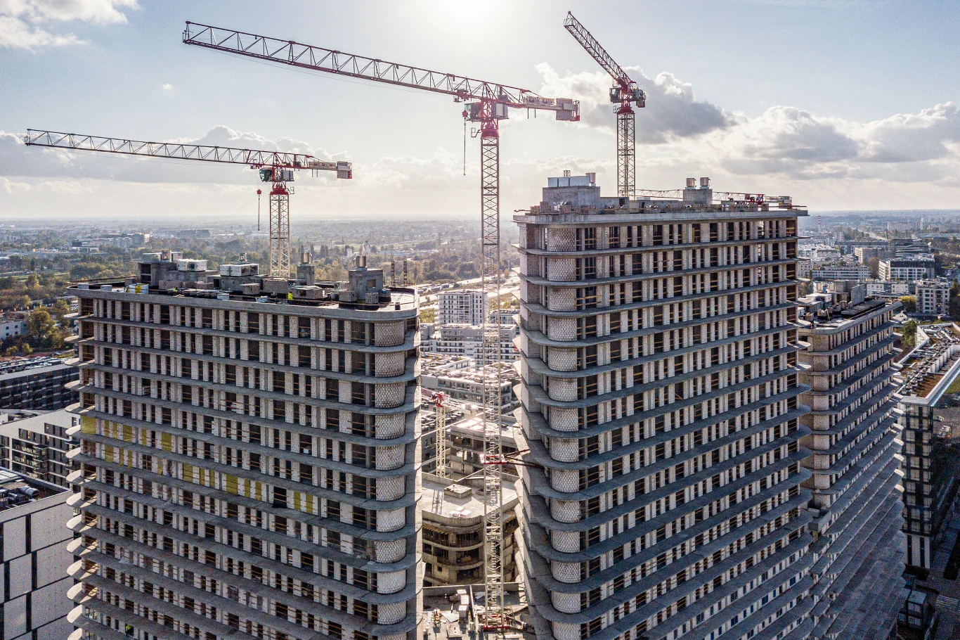 Głód mieszkaniowy na polskim rynku jest tak wielki, że klienci wykupują wszystko, co deweloperzy oddadzą do użytku Głód mieszkaniowy na polskim rynku jest tak wielki, że klienci wykupują wszystko, co deweloperzy oddadzą do użytku