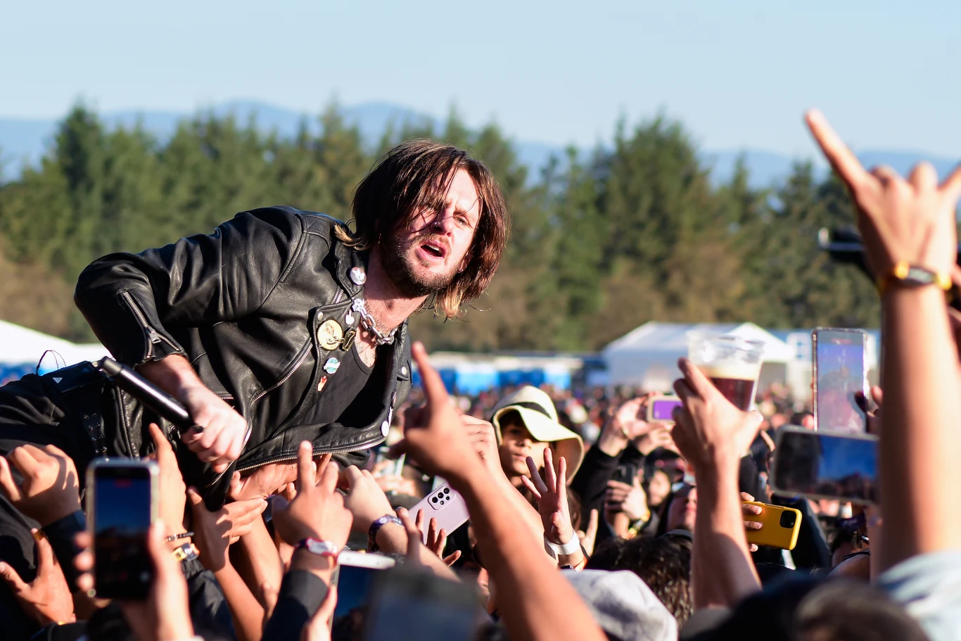 Lawrence Taylor (While She Sleeps) w akcji Lawrence Taylor (While She Sleeps) w akcji