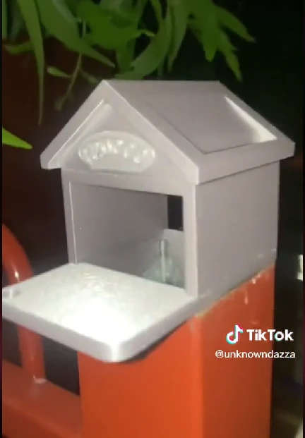 Pierwsza wersja domku dla żaby