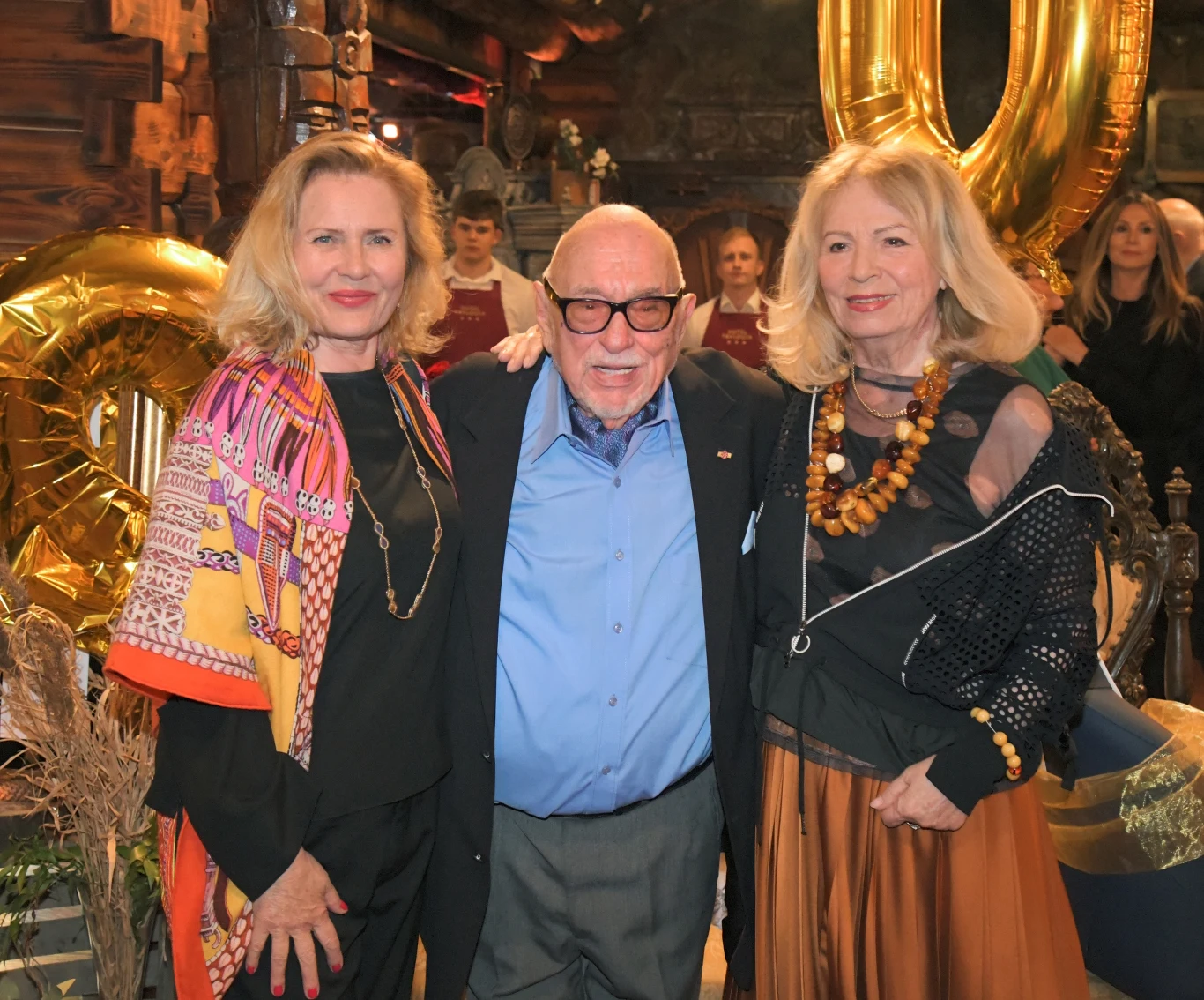 Grażyna Szapołowska, Jerzy Hoffman i Irena Karel - bankiet z okazji 90. urodzin twórcy filmowej "Trylogii", fot. Gallo Images Poland
