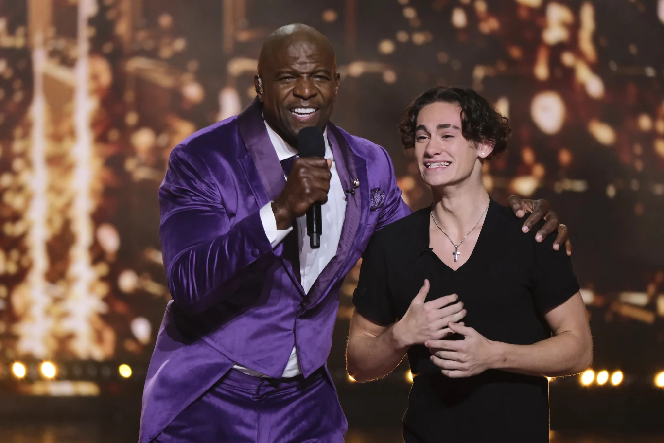 Aidan Bryant w finale "Mam talent" razem z Terrym Crewsem