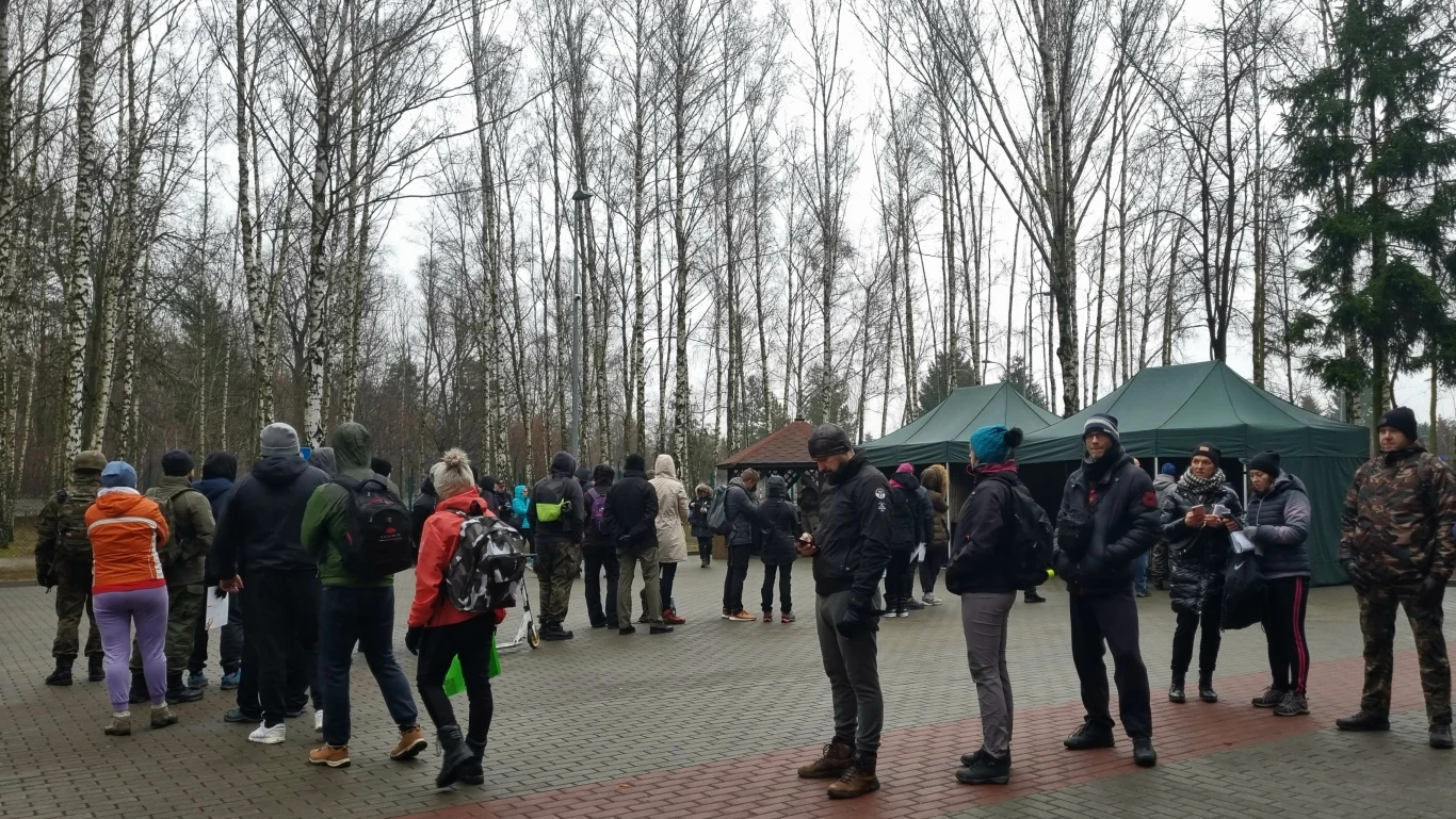 Uczestnicy szkolenia "Trenuj z wojskiem w ferie"
