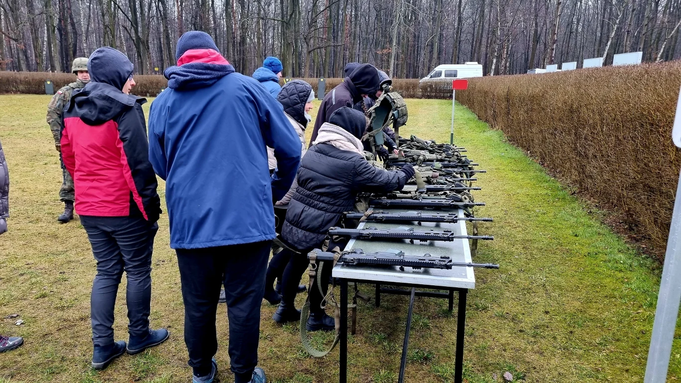 Uczestników szkolenia podzielono na kilkuosobowe grupy
