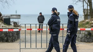 Policja na plaży, zdj. ilustracyjne 