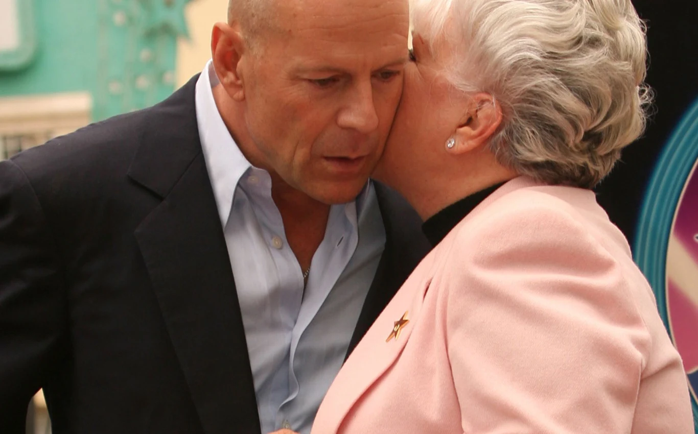 Bruce Willis z mamą Bruce Willis z mamą