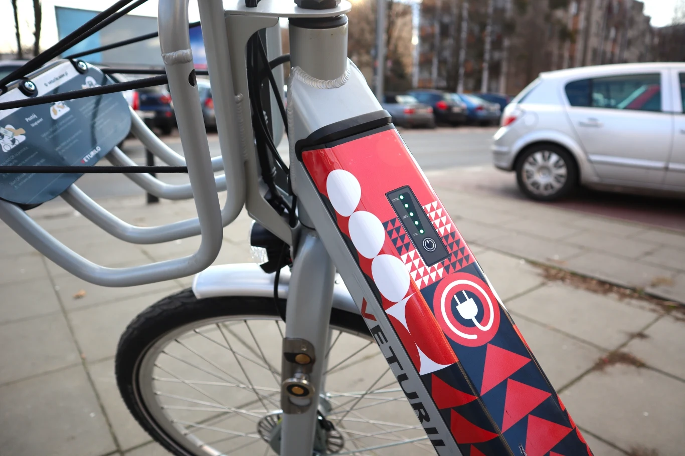 Ok. trzystu "elektryków" w nowym Veturilo to bardzo wygodne (i szybkie) urozmaicenie. Rowery elektryczne są świetną alternatywą dla zalewających miasto hulajnóg