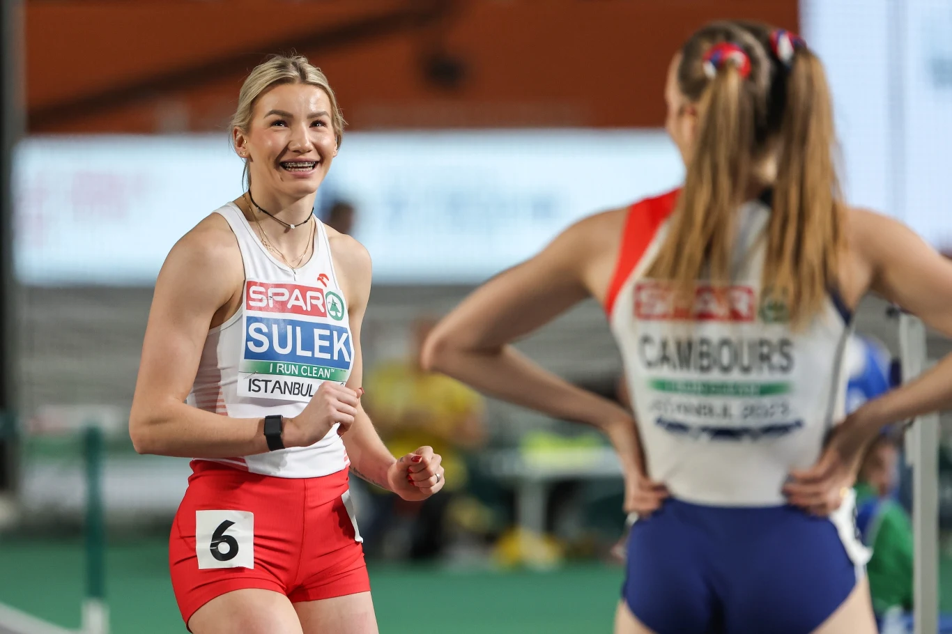 Adrianna Sułek znakomicie rozpoczęła start w mistrzostwach Europy - uśmiech po biegu płotkarskim nie był więc zaskoczeniem Adrianna Sułek znakomicie rozpoczęła start w mistrzostwach Europy - uśmiech po biegu płotkarskim nie był więc zaskoczeniem