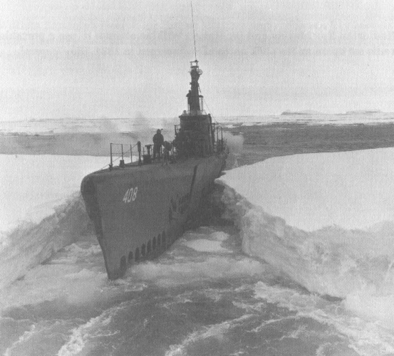 USS „Sennet” biorący udział w operacji Highjump 